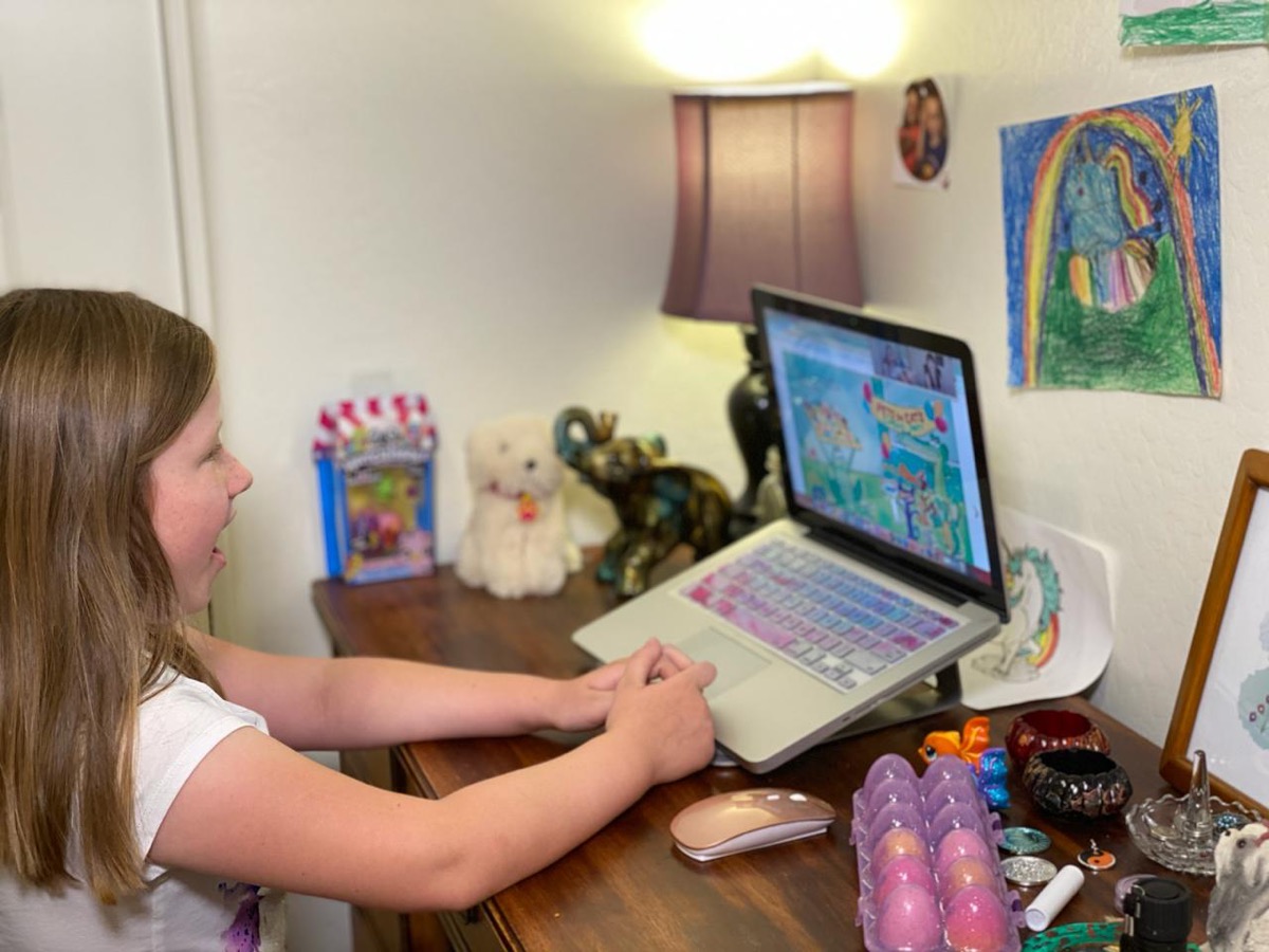 Student engaged in online tutoring session